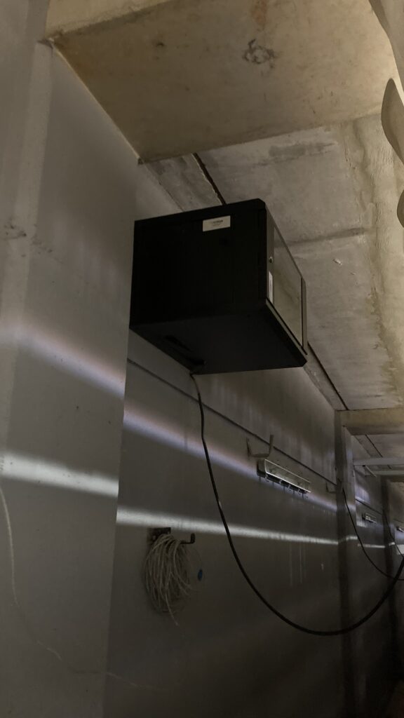 Instalación de nuevo sistema de fibra óptica en el Pabellón Ciudad de Castellón