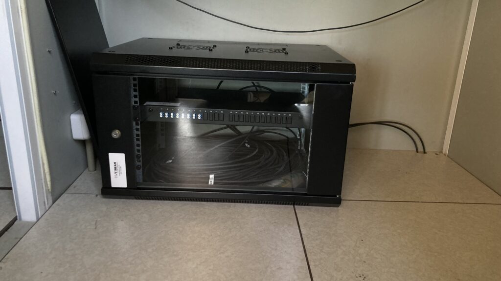 Instalación de nuevo sistema de fibra óptica en el Pabellón Ciudad de Castellón
