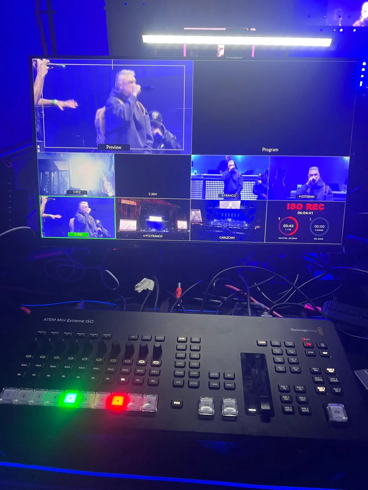 Mezclador y monitor multivista de la realización de Rocanrola 2026